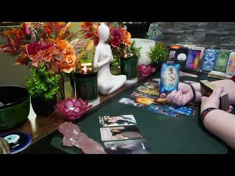 Видео: Весы ♎ 💖 Этот кармический знак слишком жаждет. Они делают слишком много.