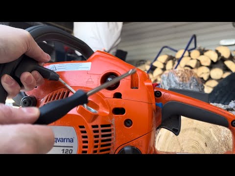 Видео: Как отрегулировать карбюратор на Husqvarna 120 Mark II. #бензопила #дрова #бензопила Husqvarna