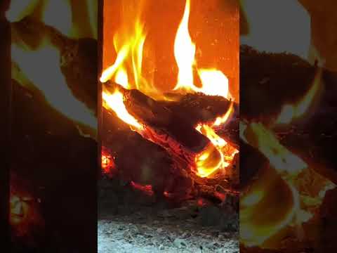 Видео: Печь в режиме камина