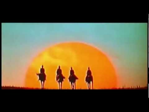 Видео: Бьют тревожные ливни.Неуловимые мстители.