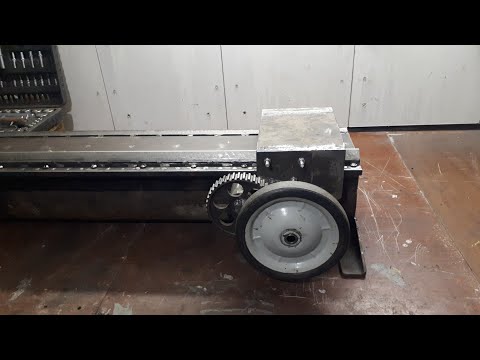 Видео: Самодельный токарный станок. Механизм перемещения суппорта