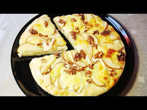 Видео: #пиццабьянка                                                        Пицца Бьянка с грушей и сыром 🍕