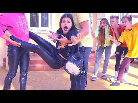 Видео: ДАШУ ВЫШВЫРНУЛИ ИЗ ШКОЛЫ? МОРГЕНШТЕРН ЗАПРЕЩАЕТ НАМ БЫТЬ ГОТАМИ!!!