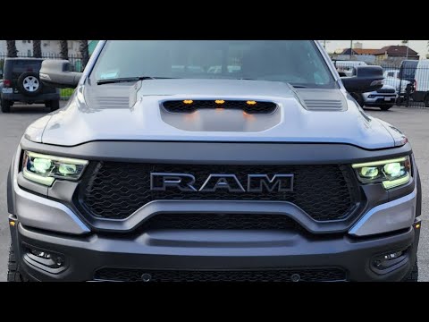 Видео: Купил RAM TRX ! Лучший пикап в мире. Обзор в США