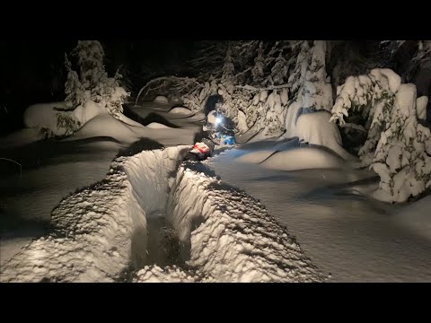 Видео: Новогодняя поездка из Кемерово в Центральный на снегоходах Lynx, Ski-doo, Polaris.