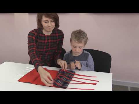 Видео: Монтессори-материал «Рамка с бантами» (№13, МИМП)