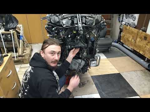 Видео: Снятие рулевой колонки Honda GL1800 Gold Wing