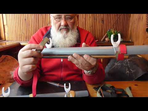 Видео: Простое, удобное крепление подставки под удочки