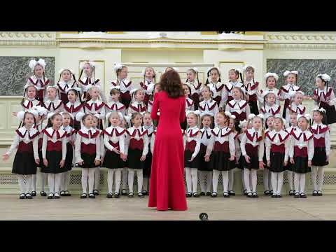 Видео: Младший хор "Веселые голоса"