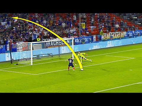 Видео: Самые смешные моменты в футболе