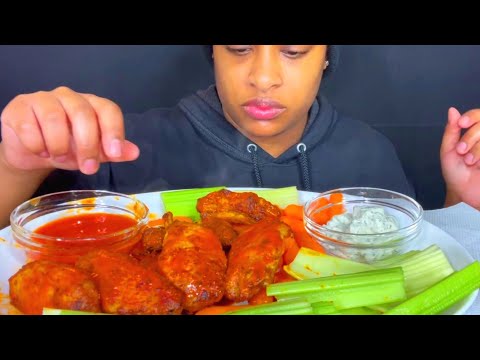 Видео: ASMR MUKBANG ОСТРЫЕ ЖАРЕНЫЕ КУРИНЫЕ КРЫЛОЧКИ, ЕДА ЗВУКИ НЕ ГОВОРЯТ ASMR MUKBANG 먹방 EATING SHOW