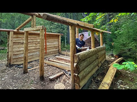 Видео: РАЗОБРАЛИ ЗЕМЛЯНКУ И УЖЕ СТРОИМ СТЕНЫ У НОВОЙ БРЕВЕНЧАТОЙ ХИЖИНЫ!