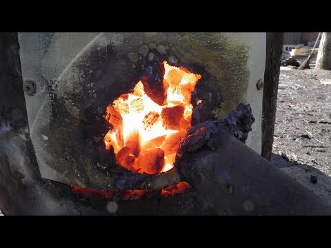Видео: Пиролиз угля (эксперимент №12)