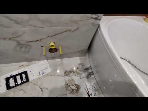 Видео: Установка  кнопки слива Geberit Sigma 30  и навесного унитаза с сиденьем  Artceram