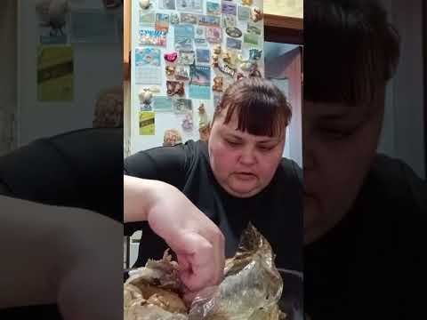 Видео: ем на камеру 😂😂😂😂