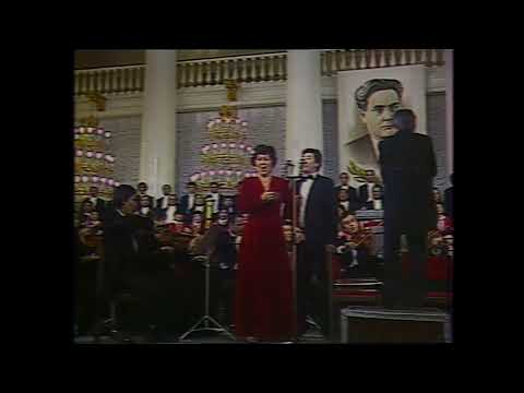 Видео: Москва, "Колонный зал" 1983 г. Айтыс из оперы "Биржан Сара".
