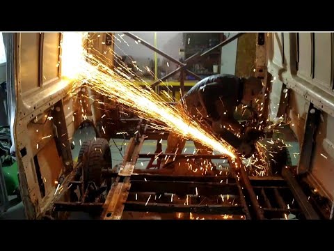 Видео: Ремонт Форд Транзит.Часть 6. Порезал всё!!!/Ford Transit repair/ford transit mk5 reparieren/ Part 6