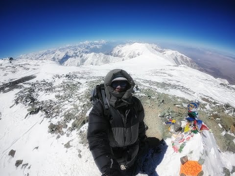 Видео: Восхождение на пик Ленина 7134м. Горы Памира. Часть 3. Лагерь 6100м, штурм вершины