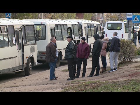 Видео: В Воронеже водители автобусов устроили забастовку из-за скидок на проезд