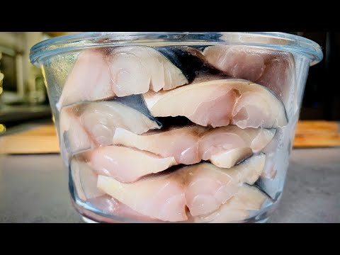 Видео: СКУМБРИЯ ВКУСНЕЕ КРАСНОЙ РЫБЫ! БЕЗ ВОЗНИ И ЗАМОРОЧЕК!