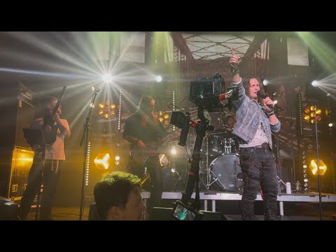 Видео: Евгений Егоров cover Ария «Беспечный ангел»