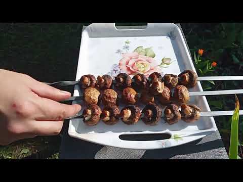 Видео: Шампиньоны сочные в соевом соусе на мангале!)
