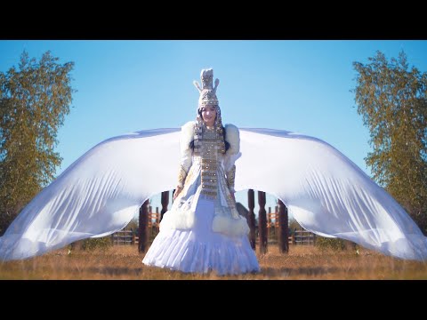 Видео: Сунтаар Күөрэгэйэ - Людмила Спиридонова "Туйаарыма"