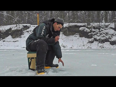 Видео: ПРИЕХАЛ В ДЕБРИ И НАЛОВИЛ! ЗДЕСЬ В ГЛУШИ РЫБА АТАКУЕТ! Рыбалка на жерлицы и мормышку 2024.