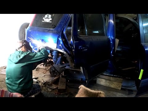 Видео: Хонда CRV замена порога и арки заднего крыла