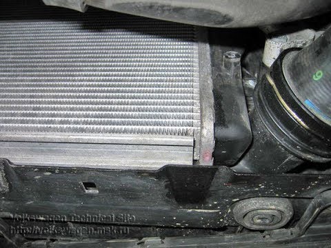 Видео: замена основного радиатора гольф 4. replacement of the main radiator golf 4