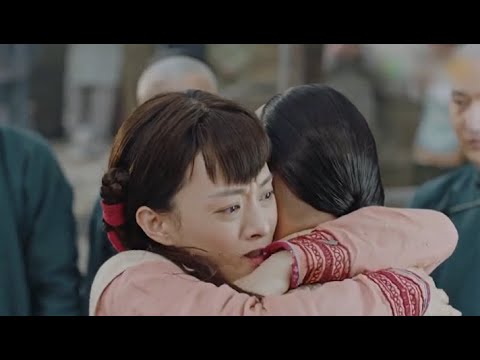 Видео: Главный мужчина отчаянно пытался защитить героиню. Он был тронут ею.