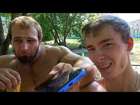 Видео: КИР В БОЛЬНИЧКЕ? СМОТРИМ ДЕТСКИЕ ФОТКИ АНДРЕЯ СМАЕВА! Часть 2