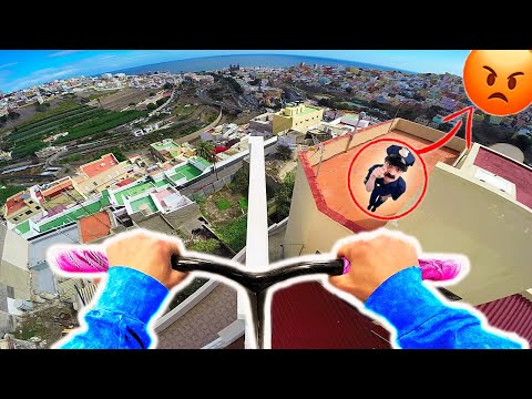 Видео: ЧУТЬ НЕ УМ**Р - РАЗЪЯРЁННЫЙ ОХРАННИК пытается нас СПАСТИ !