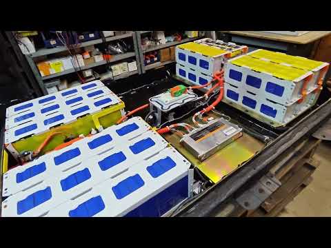 Видео: Батарея Nissan Leaf 46kWh. Перепаковка.