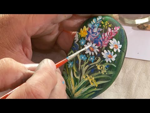 Видео: "Игры узоров" - роспись по камню. Часть 3 (Бийское телевидение)