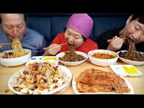 Видео: Jjajangmyeon, Seafood Jjamppong, Tangsuyuk - кулинарное шоу Мукбан.