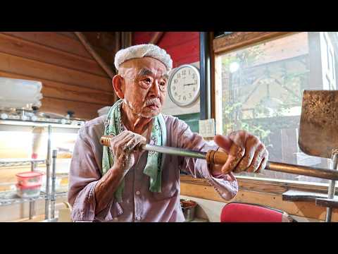 Видео: Открыл пиццерию в 70 лет! В горах Хёго, Япония