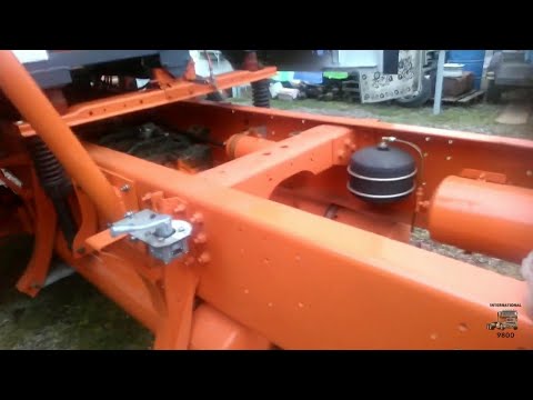 Видео: Установка крана уровня пола ,крана ручного подъёма . International 9800