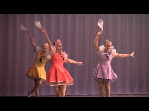 Видео: На золотом крыльце сидели