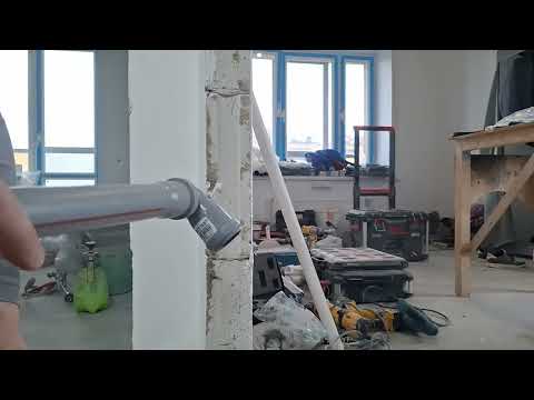 Видео: Легкий способ  убрать канализацию в стену. Почему больше 32 трубы нет смысла...
