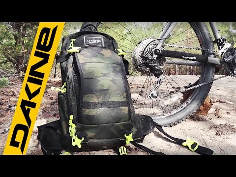 Видео: Dakine - обзор рюкзака и велосипедных шмоток. Велоблог