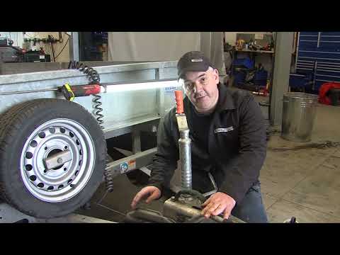 Видео: Регулировка муфты на центральном ручном тормозе для тормозов Knott и Al-Ko для прицепов и караванов