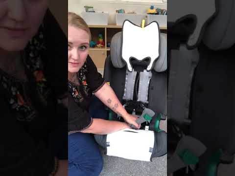 Видео: Как перевести Britax Advansafix iSize из режима использования ремней безопасности в режим использ...