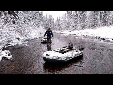 Видео: Застывшая красота тайги. Ловля хариуса по первому снегу.