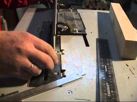 Видео: станок деревообрабатывающий МД 250/85 , выборка четверти (узковысокий улей))