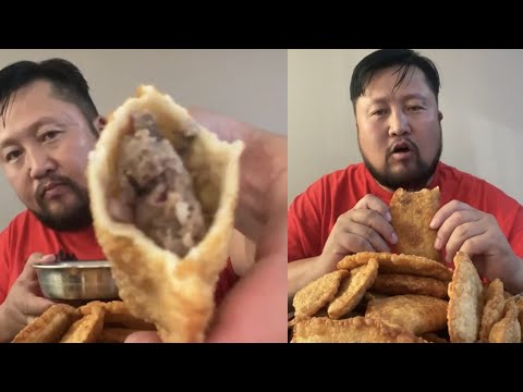 Видео: Торгууд Болдоо: Хуушуурны Мукбанг