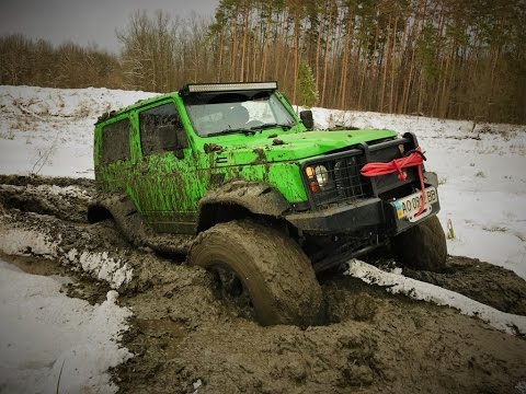 Видео: Долгожданное испытание в болоте бешеного Suzuki Samurai (КУЗНЕЧИК).