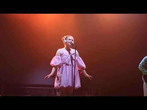 Видео: Монеточка - Крошка (Ты продаешься)  - Лиссабон 02.11.2023