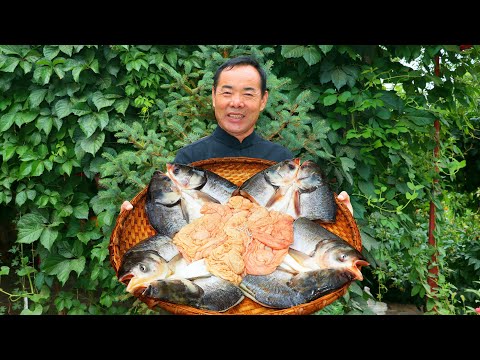 Видео: Рыбные рецепты! Огромные головы рыбы тушеные с кишечниками и перцем!｜Дядя Деревенский Гурман