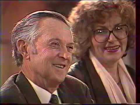 Видео: Карина и Рузанна Лисицианы. Ненаглядный ты мой А. Варламова Семейные встречи